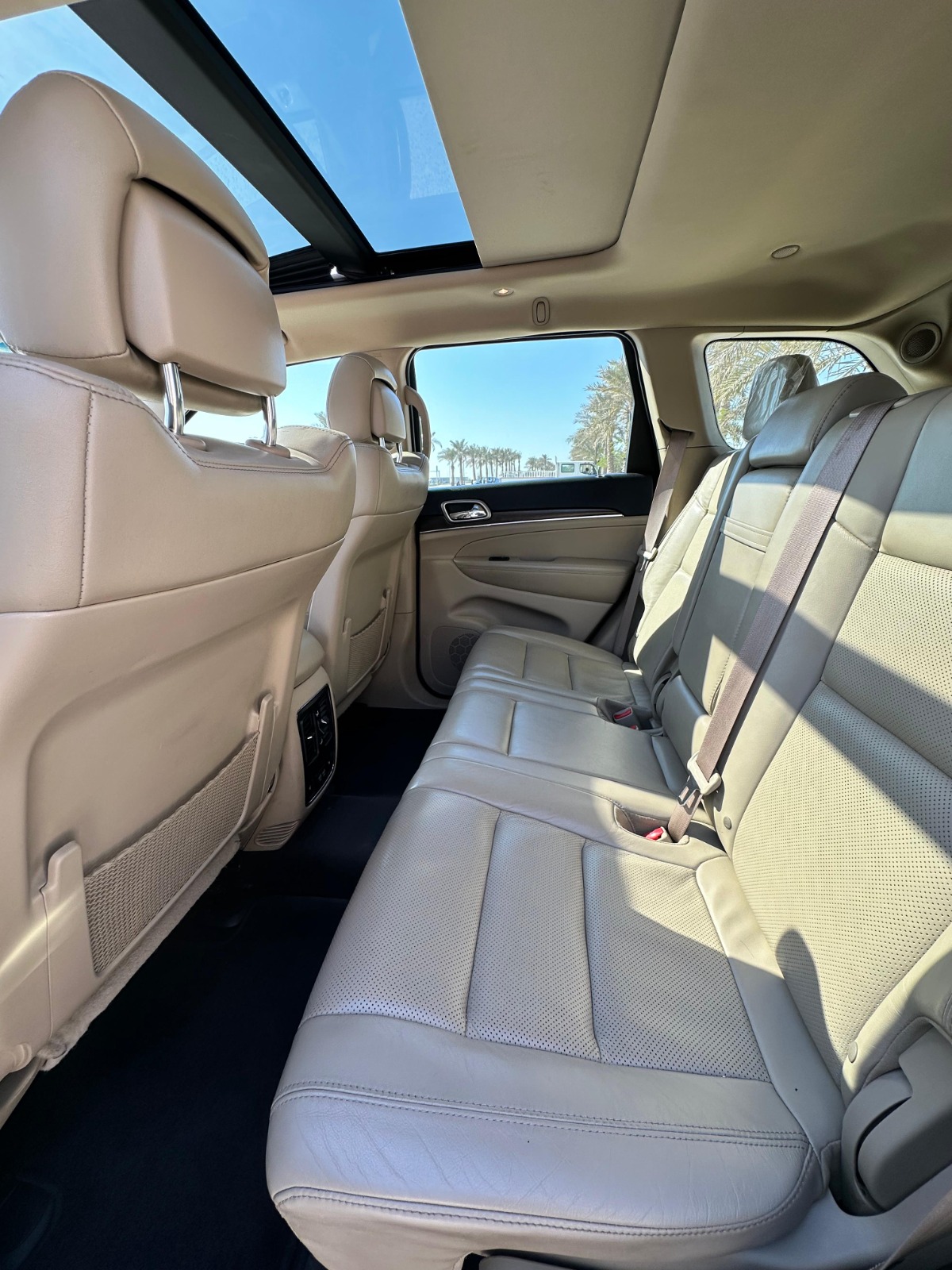 🚗 For Sale: 2018 Jeep Grand Cherokee LTD (White)