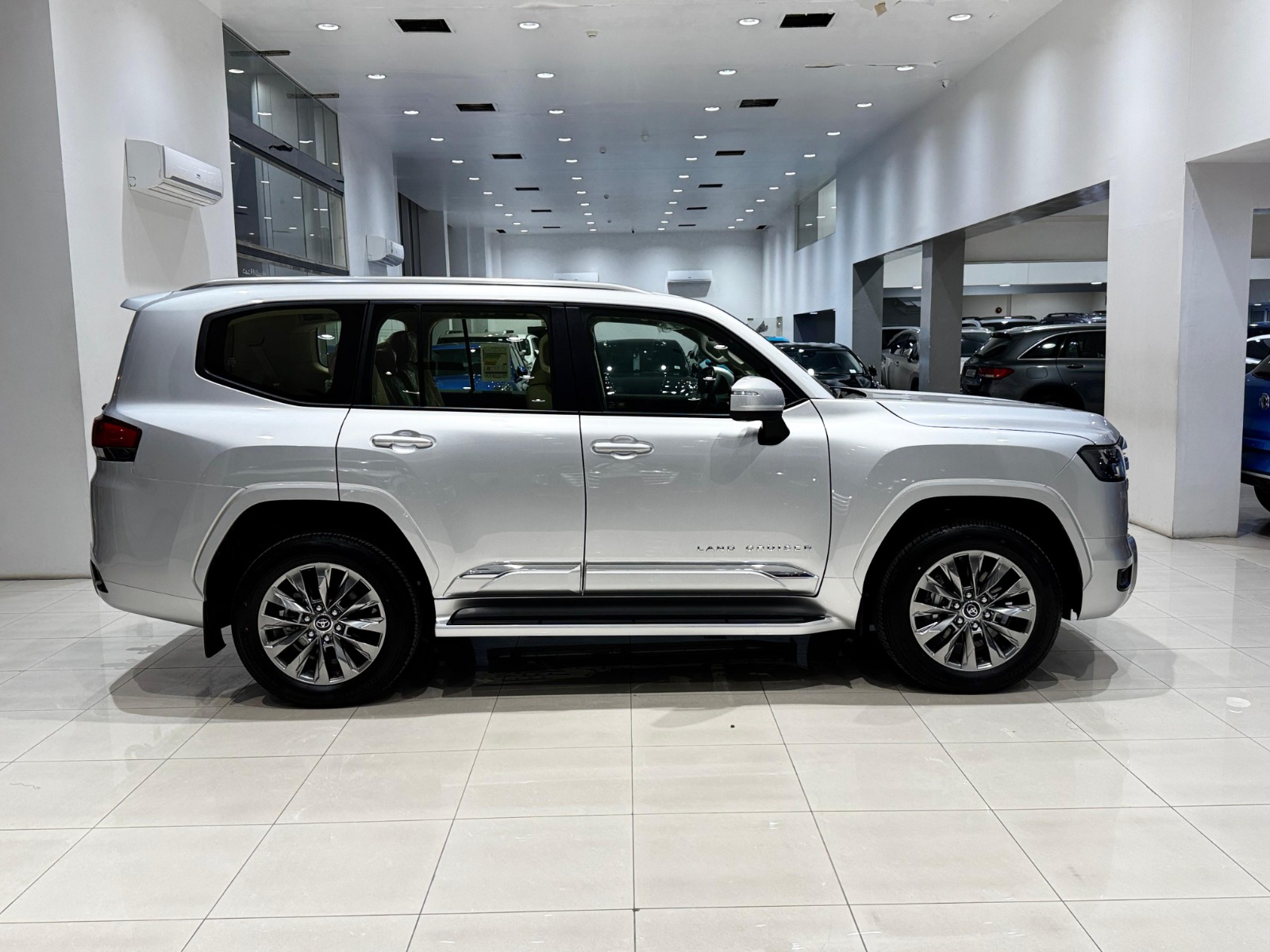 🚗✨ FOR SALE: Toyota Land Cruiser GX-R 2024 (Silver) ✨