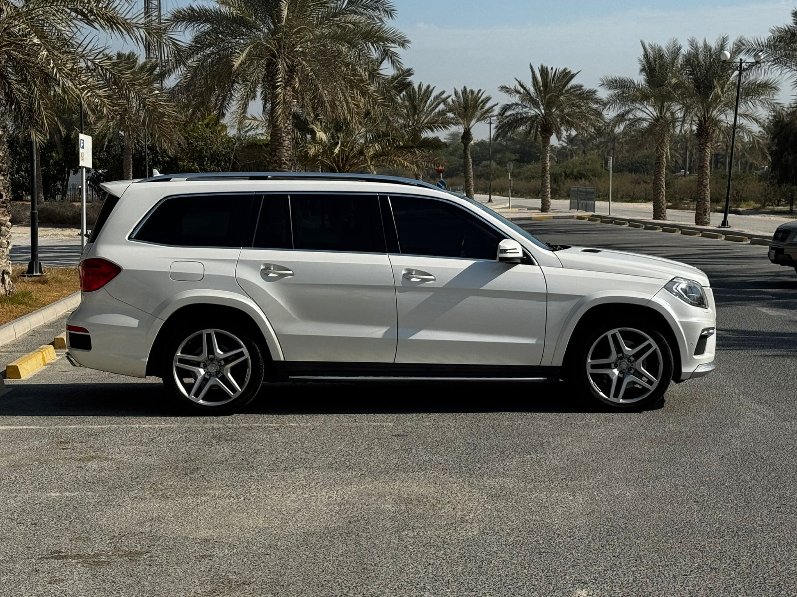 🚗 For Sale: 2015 Mercedes Benz GL500 4MATIC (White) 🌟