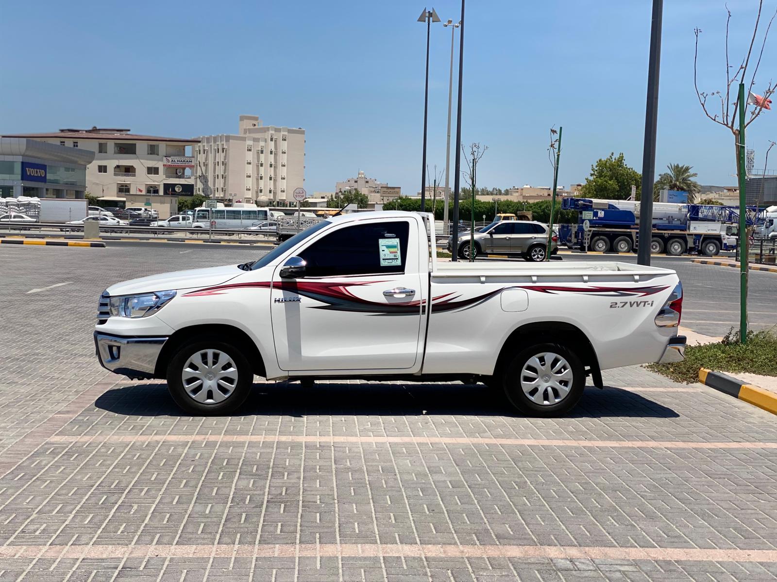 🚗 2023 Toyota Hilux (White) for Sale! 🚗