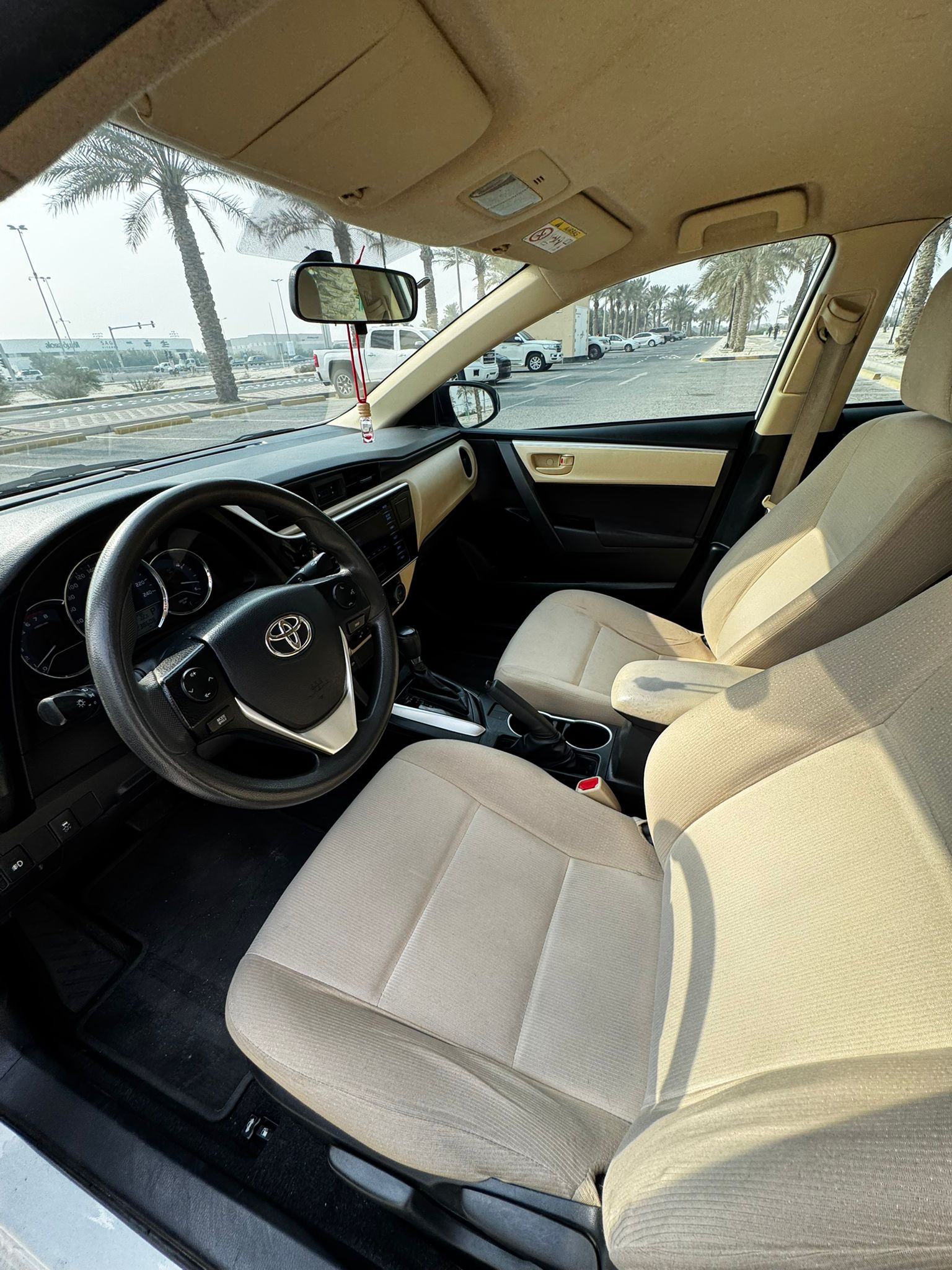 🚗 For Sale: Toyota Corolla XLI 2018 (White)