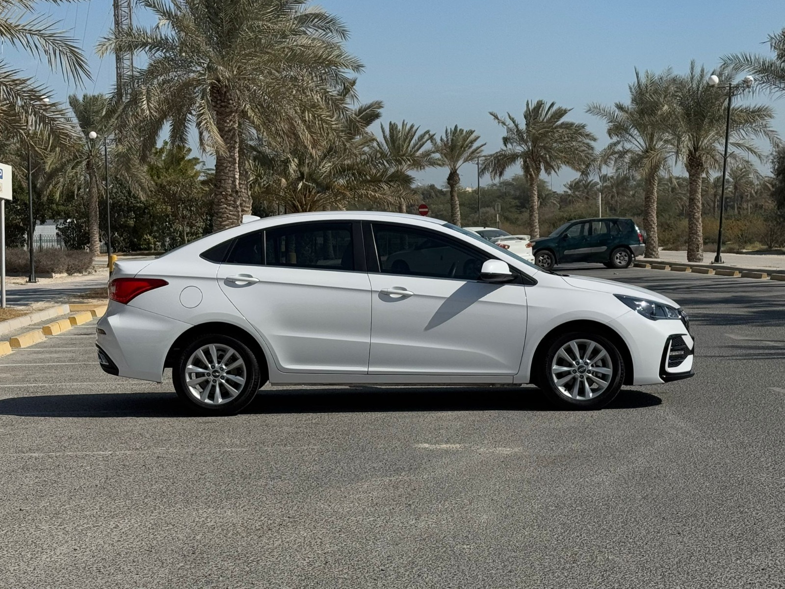 🚗 For Sale: 2024 Chery Arrizo5 (White)