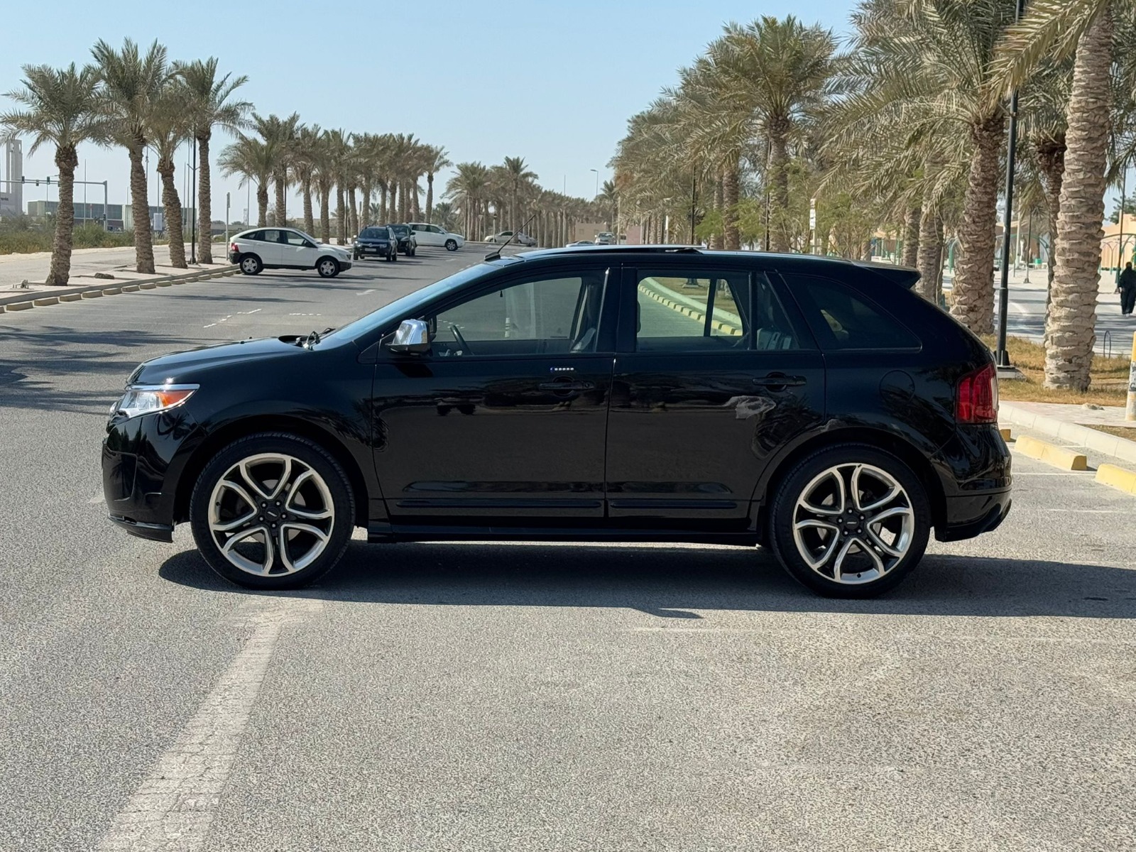 🚗 For Sale: 2012 Ford Edge Sport (Black)