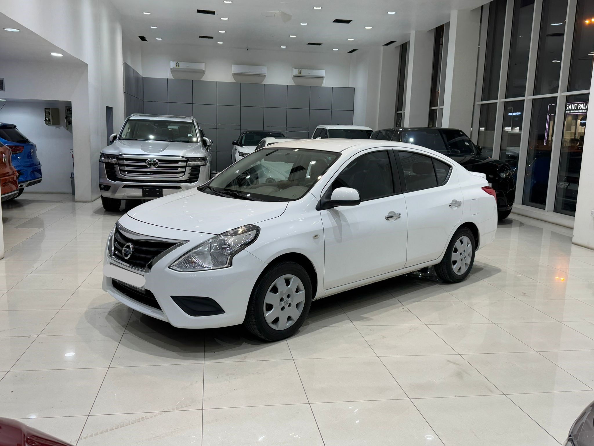 🚗 For Sale: 2023 Nissan Sunny (White)